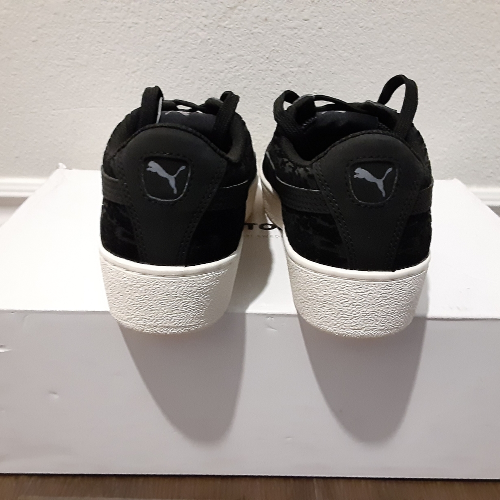 Puma - Picture 4 of 4